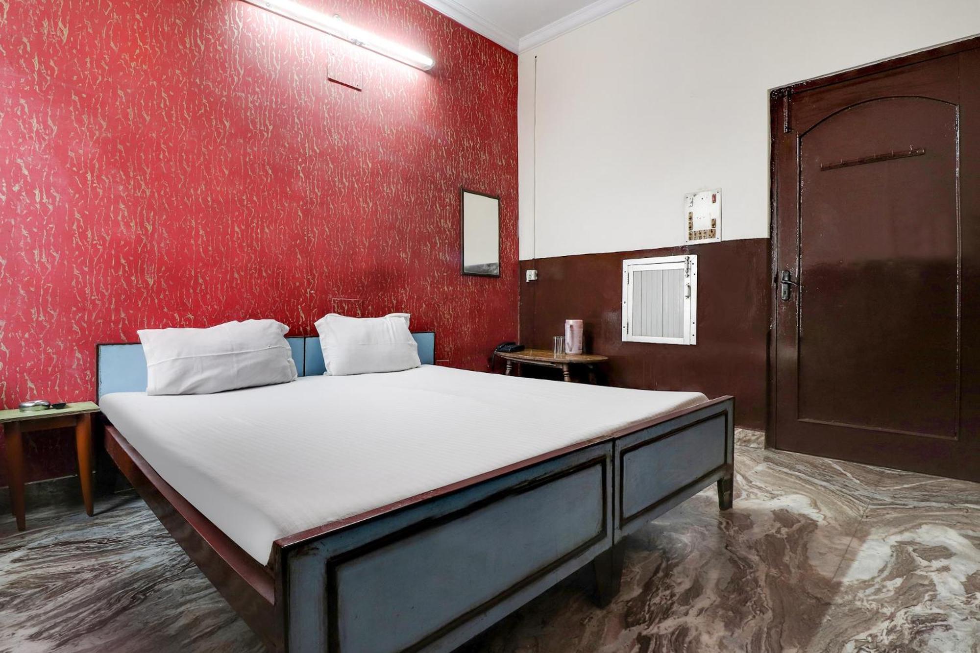 Spot On 40076 Hotel Sunny Bhairaun Ghāt Dış mekan fotoğraf